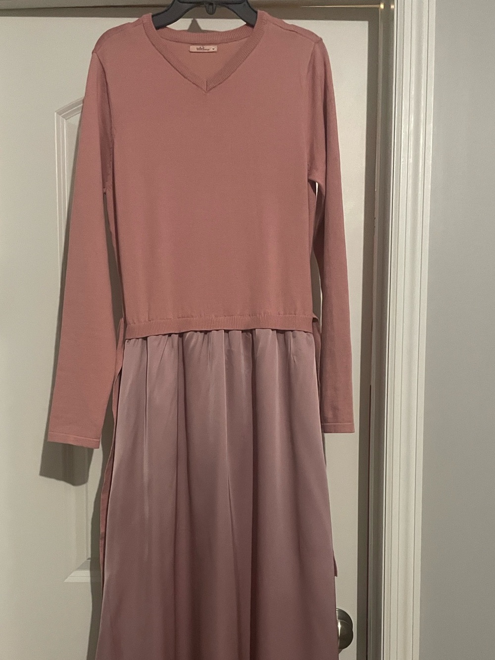 udel Pink sweater Maxi Dress Size Medium- New